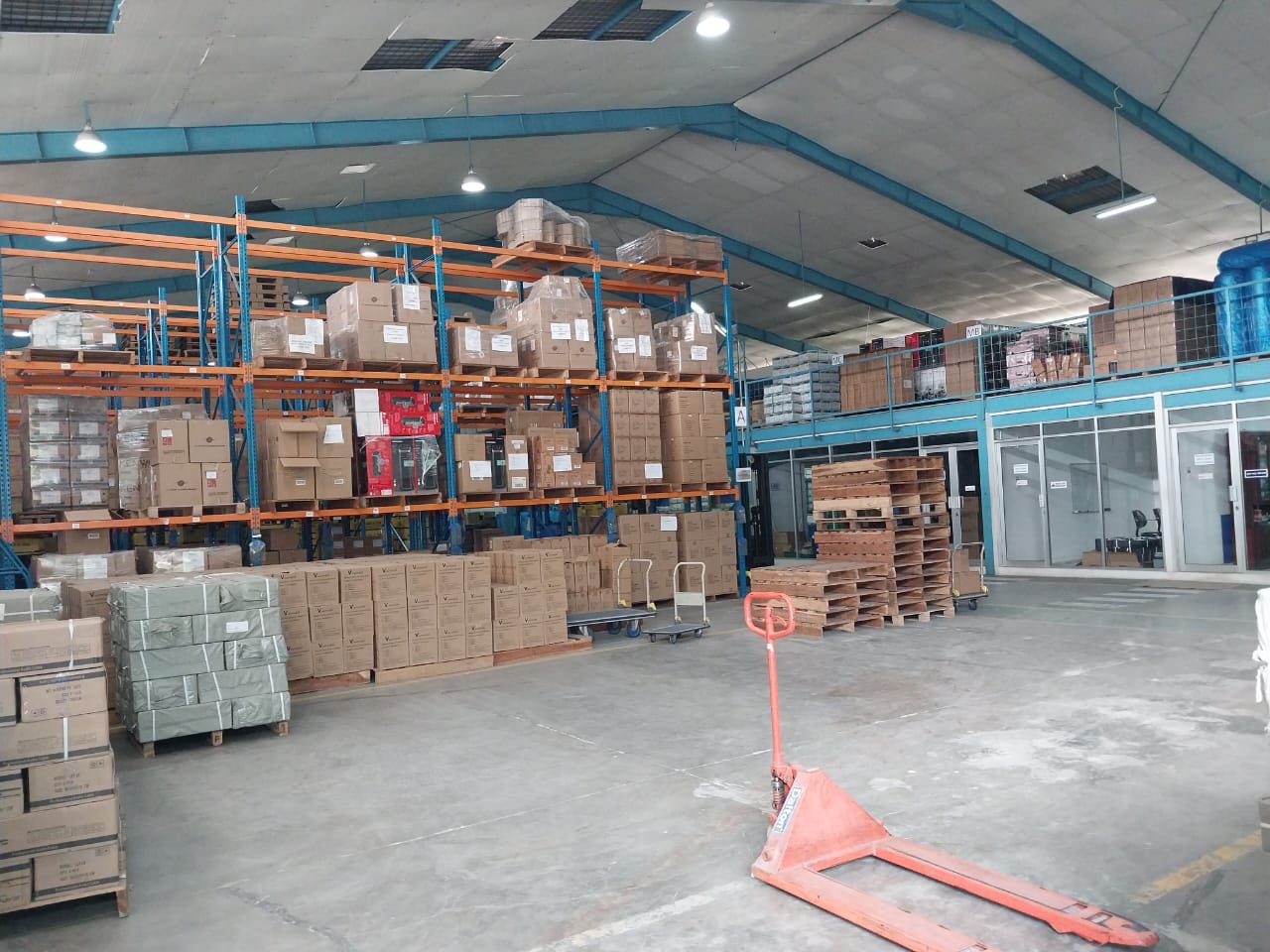 Gudang Hoek Siap pakai ,Rapih ,Lokasi Ok di Sunter 