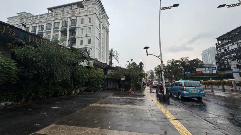 Rumah Pinggir Jalan Kemang Raya Strategis Komersil Sangat Langka