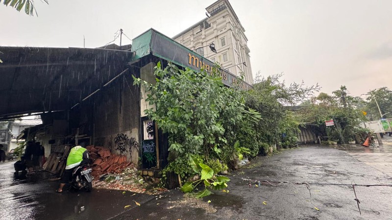 Rumah Pinggir Jalan Kemang Raya Strategis Komersil Sangat Langka