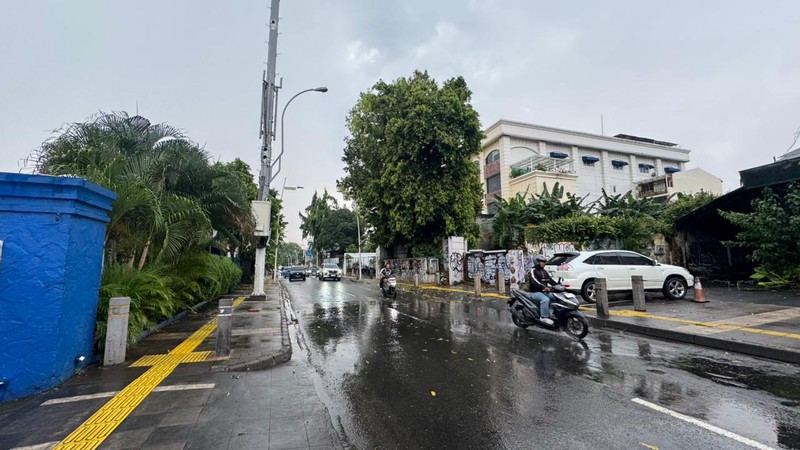 Rumah Pinggir Jalan Kemang Raya Strategis Komersil Sangat Langka