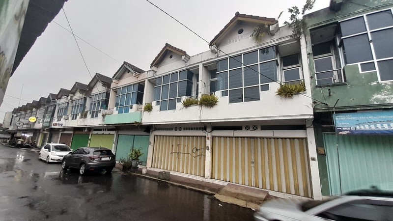 Disewakan 2 Ruko Siap Pakai Lokasi Kawasan Bisnis di Armada Estate Kota Magelang 