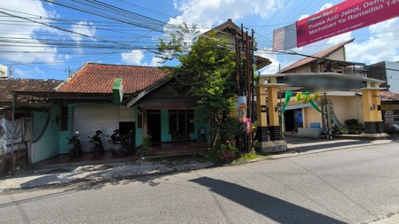 Peluang Passive Income Rumah Induk + Kost 6 Kamar Dekat Kampus UMY & Alma Ata Lokasi Strategis di Tamantirto, Kasihan, Bantul