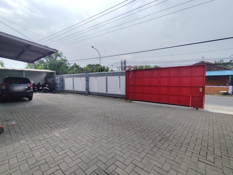 Gudang Luas 1.400 Meter Persegi Tepi Jalan Kebon Agung Sleman Akses Truk Mudah, Siap Operasional, Sumberadi, Mlati, Sleman