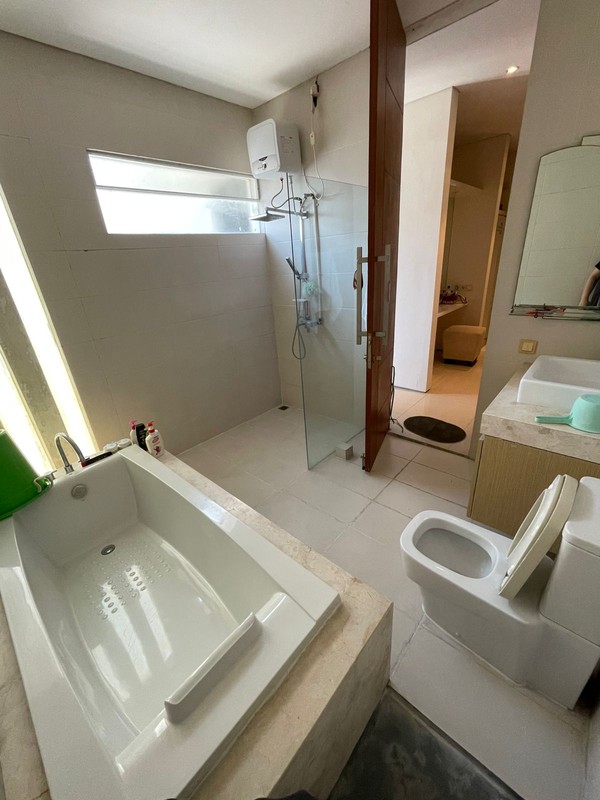 4 Milyaran Dijual Rumah Citraland Stamford Place Surabaya- Semi Furnished Modern Dekat District 9,Patung Singa Merlion, Gwalk Citraland