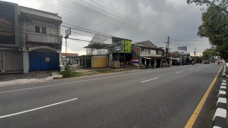 Disewakan Ruang Usaha Lokasi Strategis di Jalan Solo-Yogya, Kalasan Sleman 