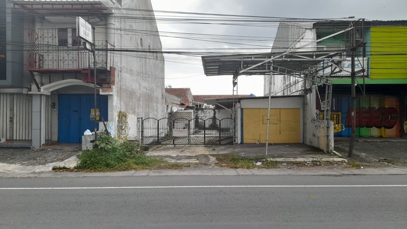 Disewakan Ruang Usaha Lokasi Strategis di Jalan Solo-Yogya, Kalasan Sleman 