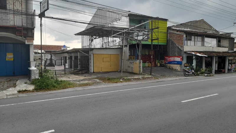 Disewakan Ruang Usaha Lokasi Strategis di Jalan Solo-Yogya, Kalasan Sleman 
