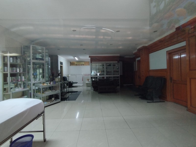 Dijual -  Komersial Prestisius (Ex Salon) di Jantung Kota Surabaya Jl. Walikota Mustajab