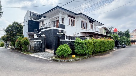 RUMAH SEMI KOS KOSAN DALAM KOMPLEK DENGAN POSISI HOEK DI BINTARO SEKTOR 3A, TANGERANG SELATAN