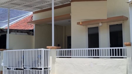 Dijual Rumah 2 lantai di Griya Asri Pakuwon City Surabaya