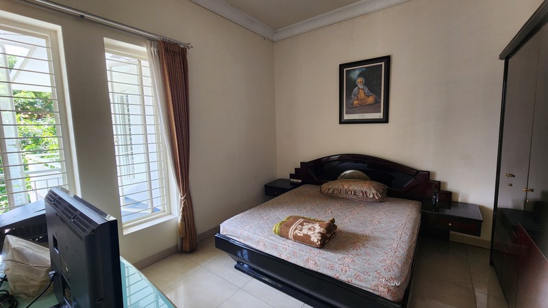 Dijual - Rumah Minimalis Terawat Sedikit Renov Regency 21 