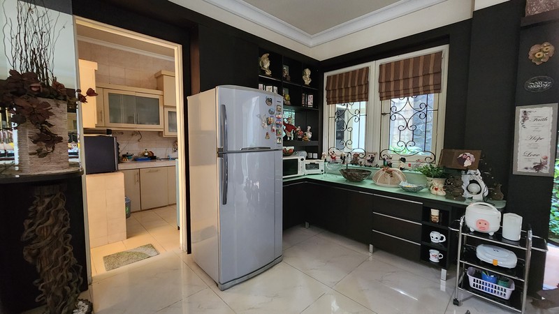 Dijual - Rumah Minimalis Terawat Sedikit Renov Regency 21 