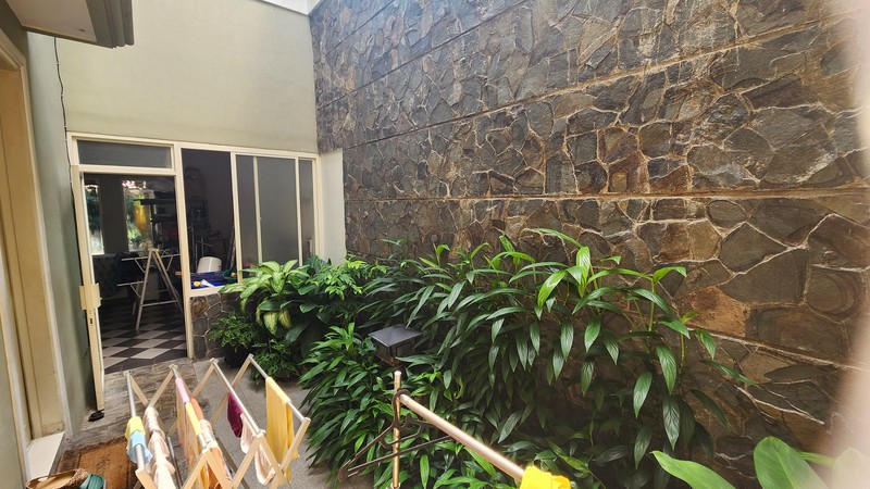 Dijual - Rumah Minimalis Terawat Sedikit Renov Regency 21 