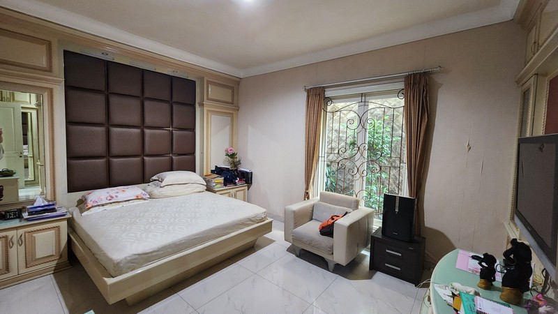 Dijual - Rumah Minimalis Terawat Sedikit Renov Regency 21 