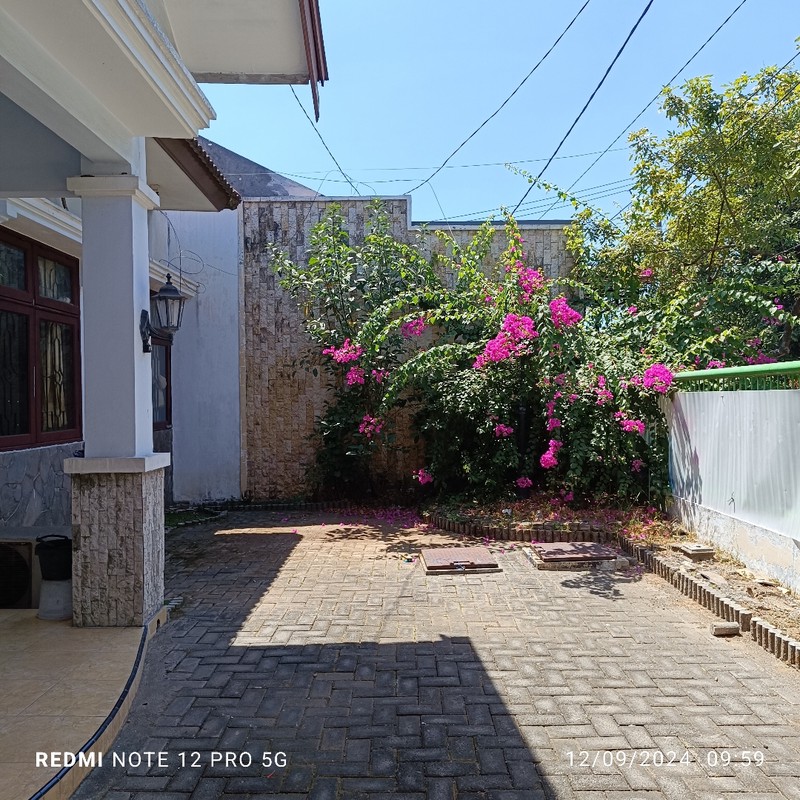 Dijual - Rumah Luas, Bagus, dan Strategis di Rungkut Mapan Surabaya