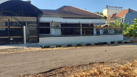 Dijual Rumah Hook di Dharmahusada Indah Barat - Strategis, Nyaman & Siap Huni!