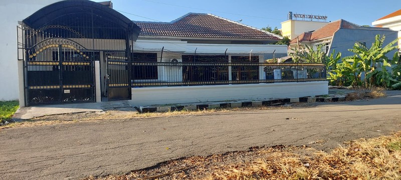 Dijual Rumah Hook di Dharmahusada Indah Barat - Strategis, Nyaman & Siap Huni!