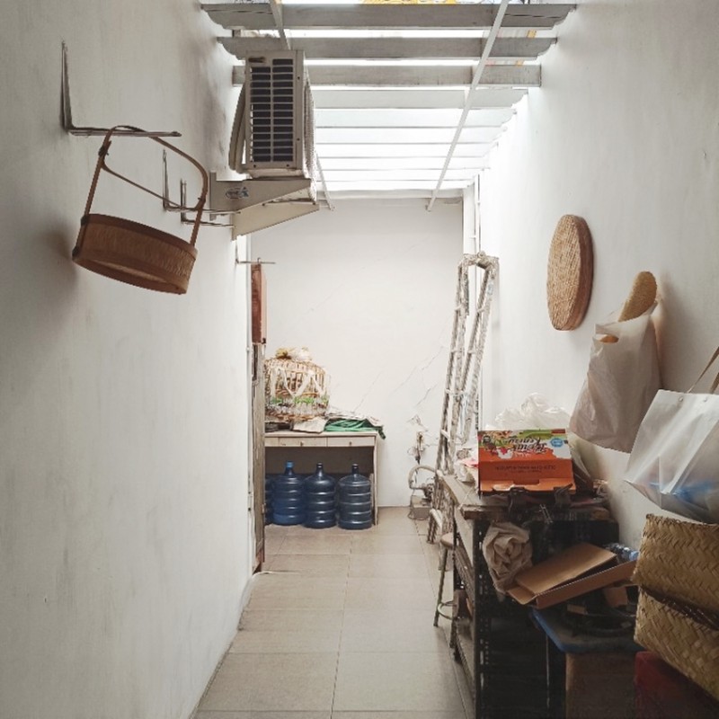 Dijual - Rumah Luas Siap Huni di Manyar Jaya Surabaya