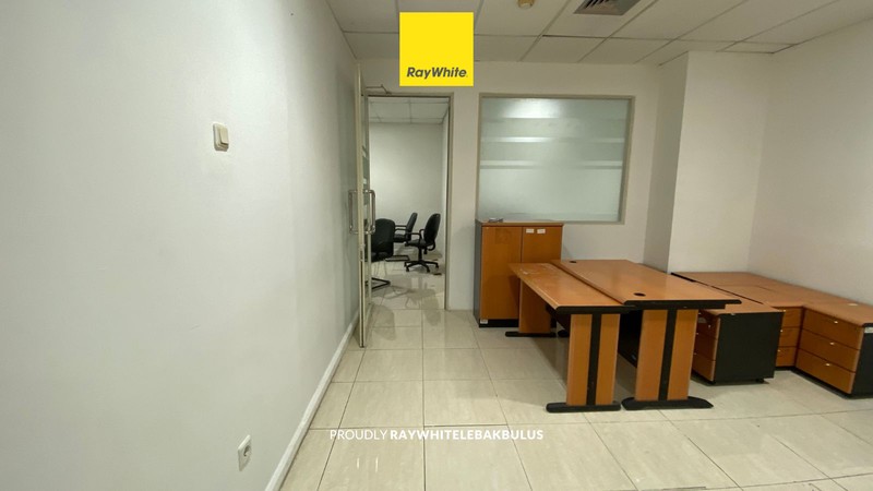Disewakan Kantor Premium di Jl. Wijaya, Kebayoran Baru - Lokasi Strategis dengan Pilihan Bare atau Furnished, Fasilitas Lengkap