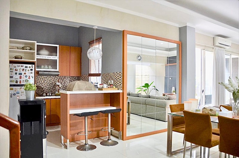 Jarang Ada!! Rumah Eksklusif Depan Taman dengan Inner Court Kebayoran Garden Bintaro Sektor 7