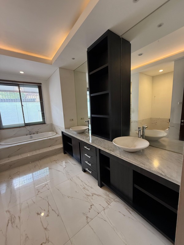 Rumah Bagus Di Mutiara Kemang Jakarta Selatan