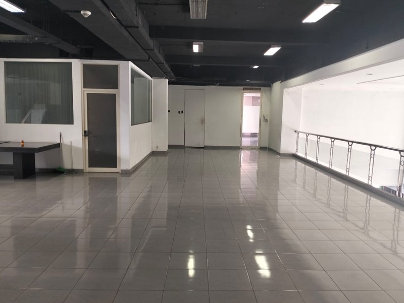 DIJUAL -  GEDUNG & GUDANG DI NOL JALAN RAYA TANDES (d/h Jl. Tanjungsari ) SURABAYA