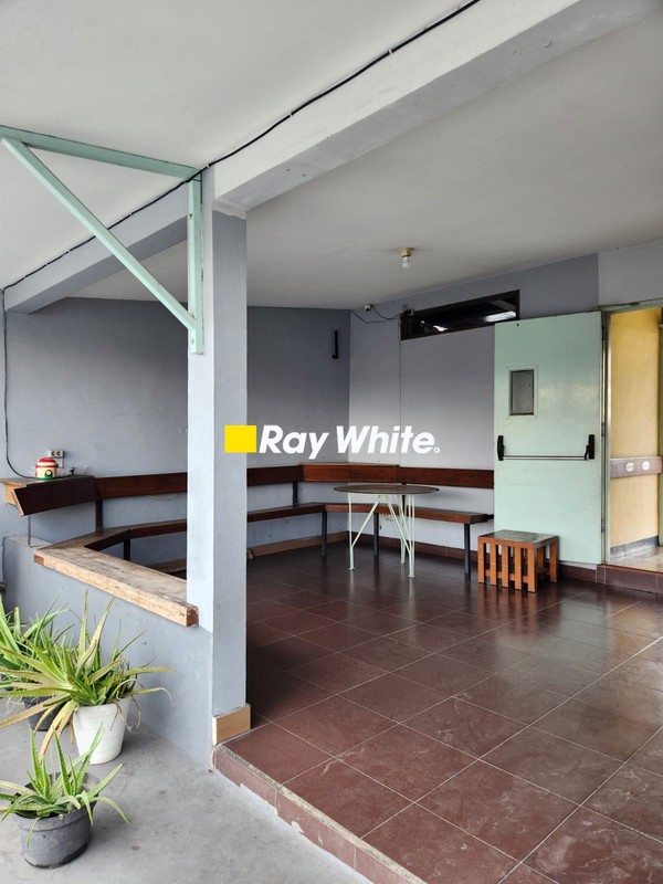 Bangunan Kost ready pakai dg lokasi strategis di kebon jeruk jakarta barat