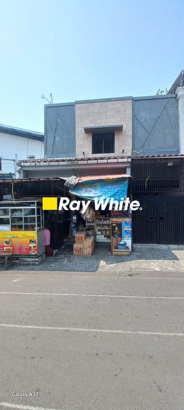 Bangunan Kost ready pakai dg lokasi strategis di kebon jeruk jakarta barat