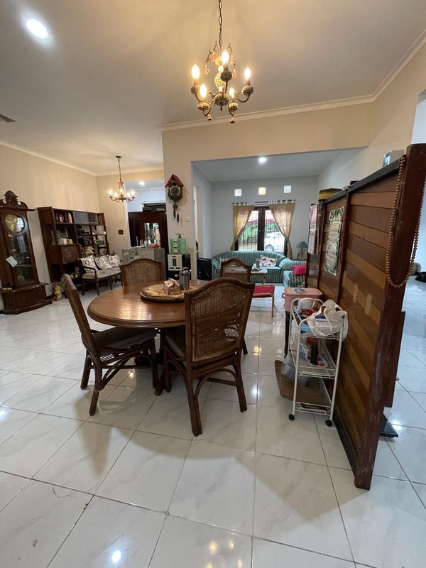 Rumah 2 Lantai Strategis Bintaro Sektor 9 - 4+1 KT, SHM, Siap Huni, Harga Nego!