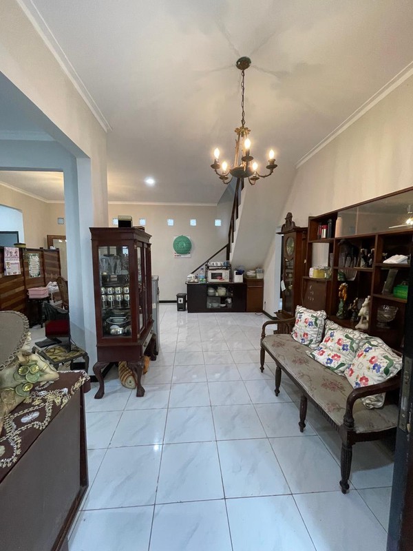 Rumah 2 Lantai Strategis Bintaro Sektor 9 - 4+1 KT, SHM, Siap Huni, Harga Nego!