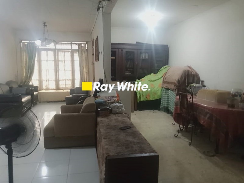 Dijual rumah hitung tanah, murah dlm komplek di larangan tangerang
