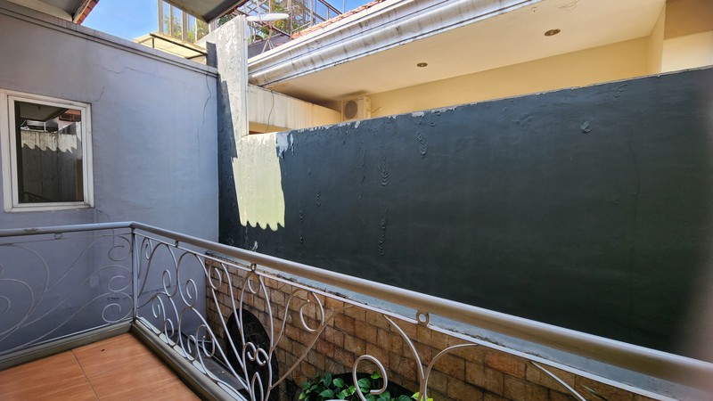 Dijual - Rumah Minimalis Terawat Sedikit Renov Regency 21 