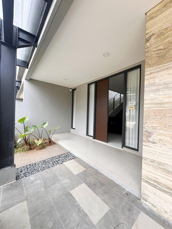 Rumah Brand New, Bagus dan Nyaman di Bintaro Sektor 7