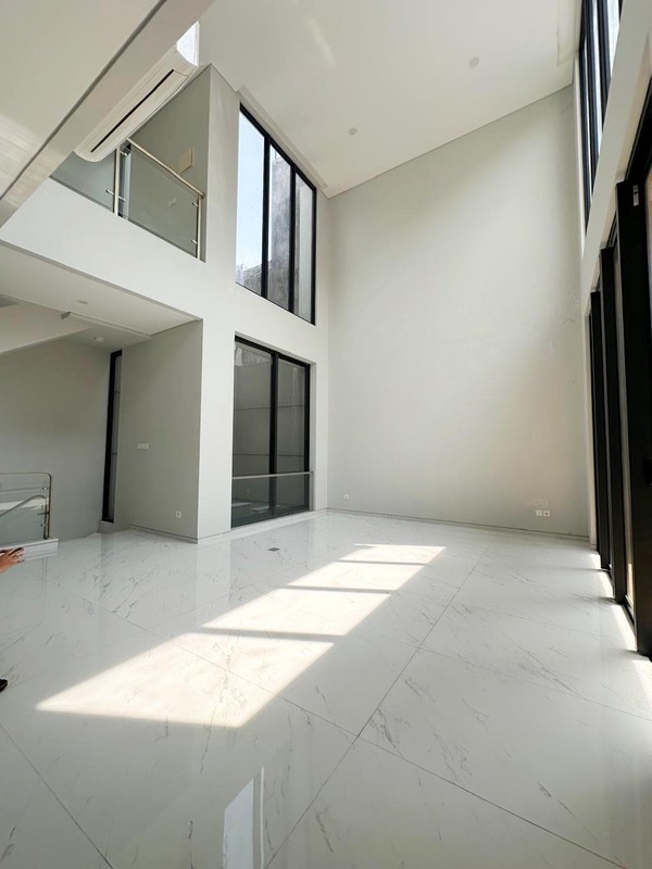 Rumah Brand New, Bagus dan Nyaman di Bintaro Sektor 7