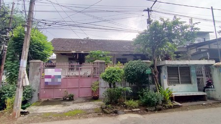 Lahan dan Bangunan Tua di Jatisari, Bekasi. Lokasi Nyaman untuk Tinggal, dan Cocok untuk Usaha.