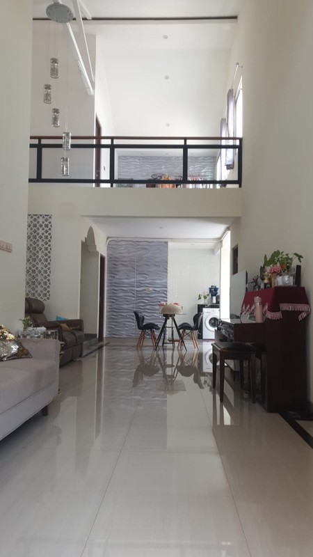 Jual Rumah 2 Lantai Siap Huni Simpang Darmo Permai Selatan SDPS Surabaya Barat