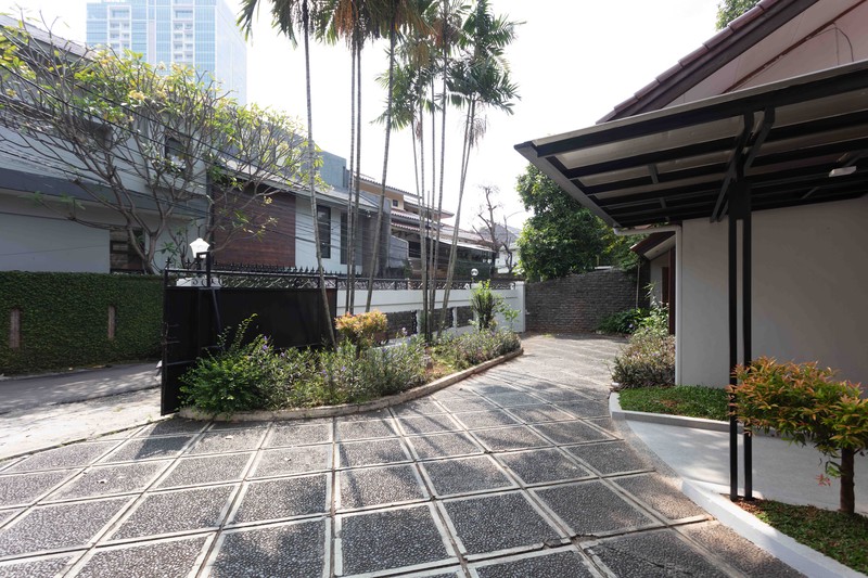 Rumah Minimalis Modern di Area Hits Kebayoran Baru