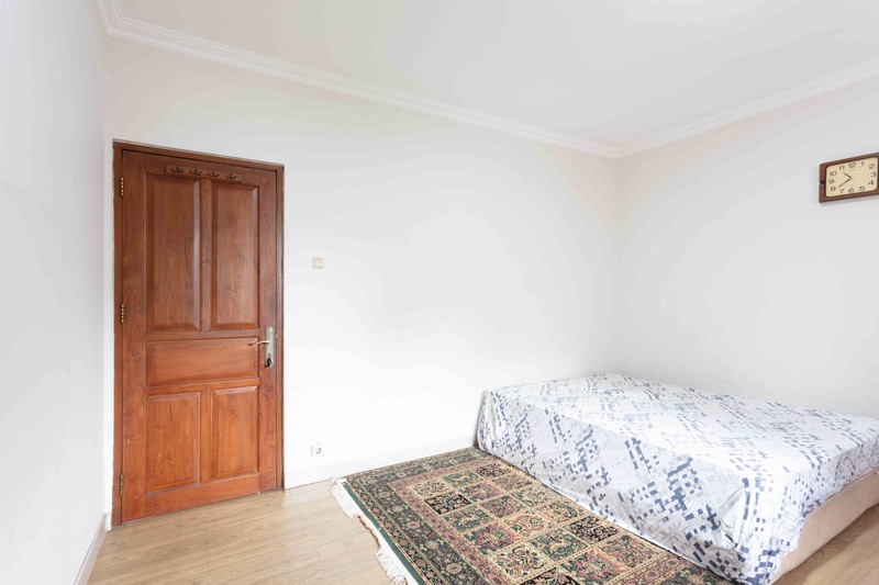 Rumah Asri nan Luas di Kebayoran Baru