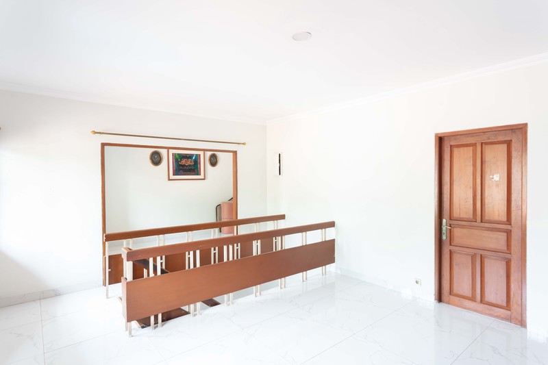 Rumah Asri nan Luas di Kebayoran Baru