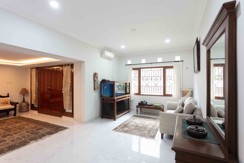 Rumah Asri nan Luas di Kebayoran Baru
