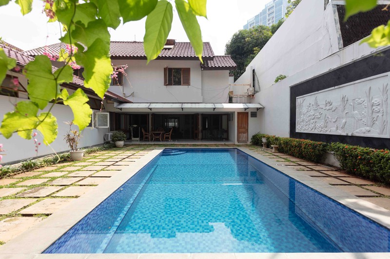 Rumah Klasik Modern di Lokasi Elit Kebayoran Baru