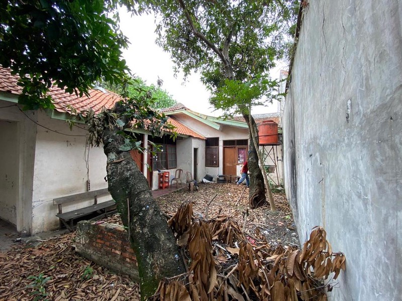 DIjual Cepat Rumah tua hitung tanah daerah karawaci