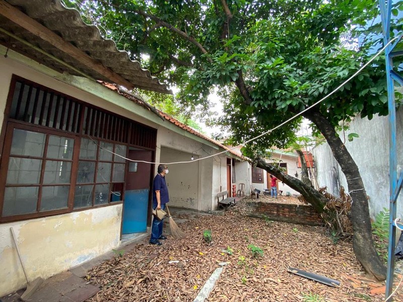 DIjual Cepat Rumah tua hitung tanah daerah karawaci