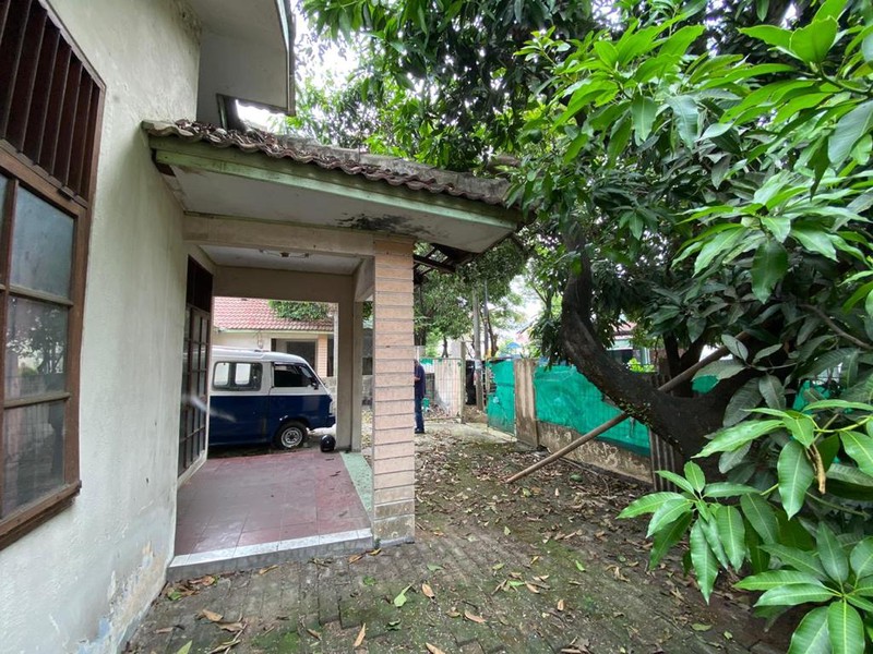 DIjual Cepat Rumah tua hitung tanah daerah karawaci