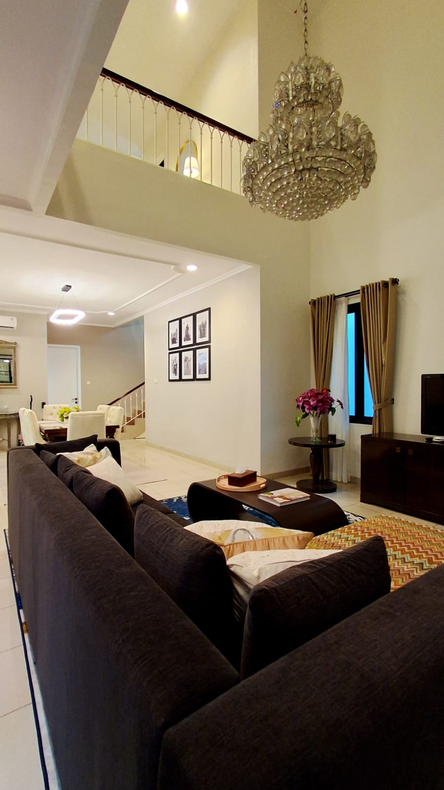 Hunian Asri nan Mewah di Jantung Bintaro Sektor 1, Jakarta Selatan