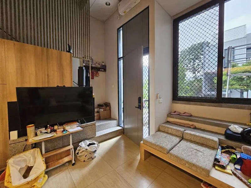 Jarang Ada. Rumah modern 3 lantai cluster Imajihaus, BSD