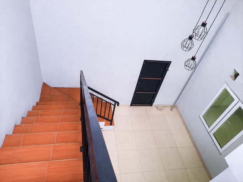 Rumah Tinggal 2 Lantai Kebon Baru,Tebet Jakarta Selatan - Akses Mobil, Lokasi Strategis, Siap Huni