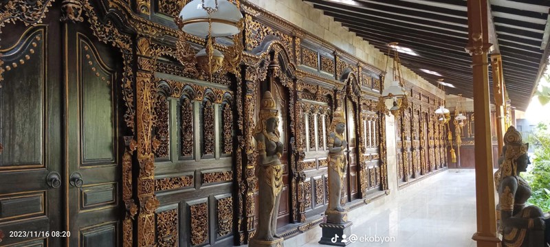 Dijual Rumah Usaha cocok untuk Hotel atau Guest House, rumah nuansa Bali, di Jl Lebak Bulus, Cilandak