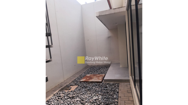 Rumah Elora Standard Cluster Emily Summarecon bandung