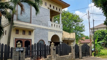 Rumah Besar 214m²/280m² Jakarta Timur, 5KT 5KM, SHM - Nego Sampai Deal!